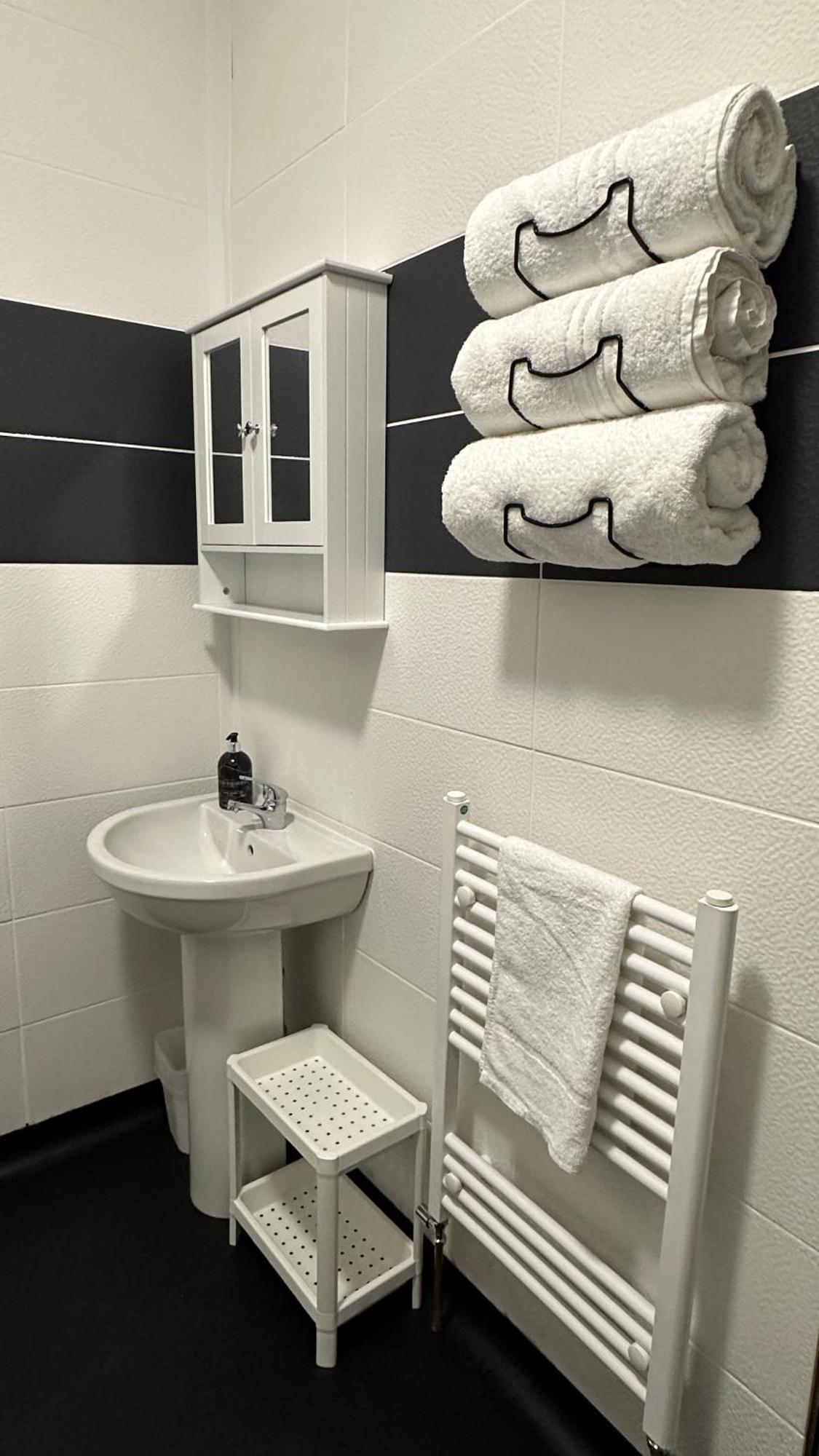 Modern 2 Bed Near Turf Moor Football Stadium, Parks, Canal And Lake Burnley Exterior foto