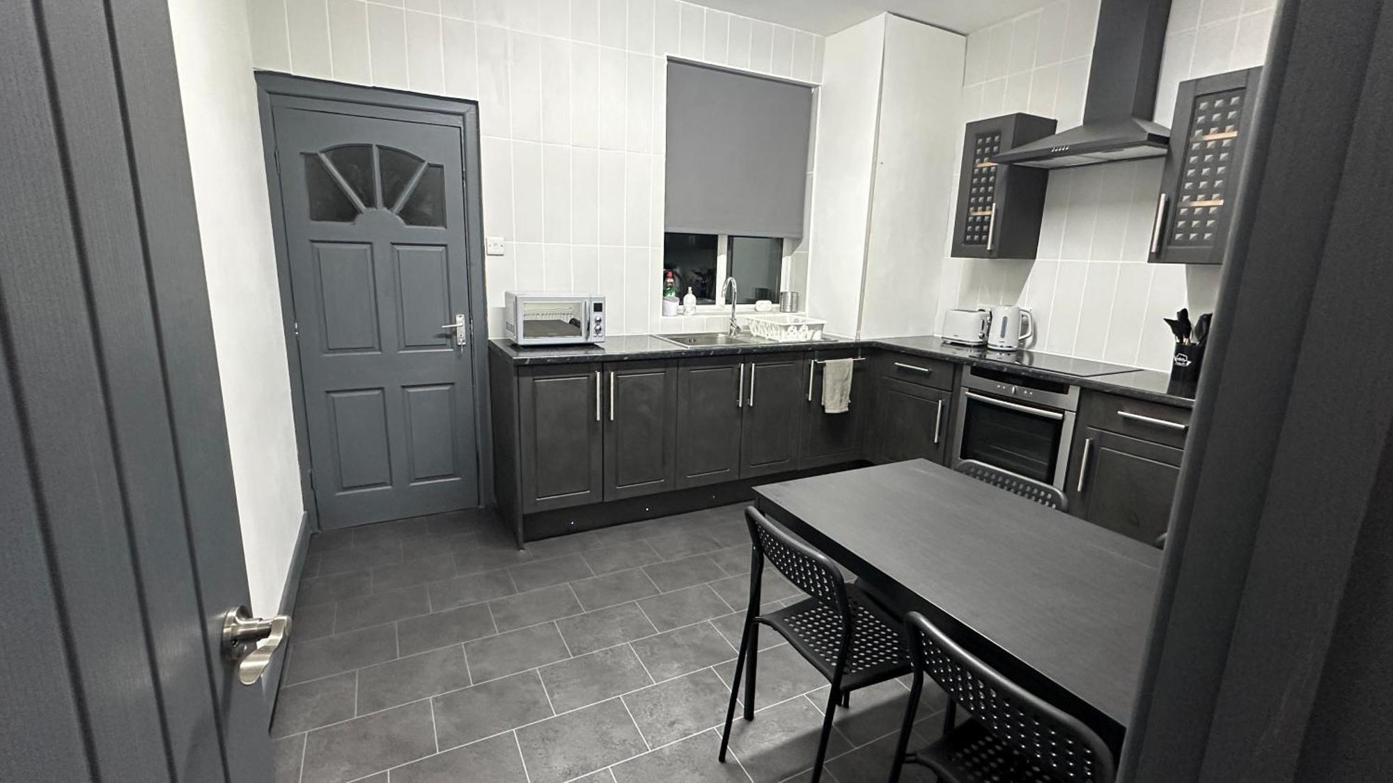 Modern 2 Bed Near Turf Moor Football Stadium, Parks, Canal And Lake Burnley Exterior foto